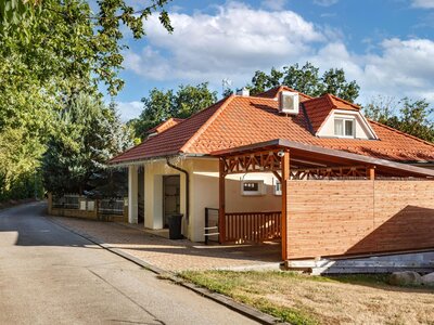 Prodej rodinného domu 6+1 se zahradou, garáží a naprostým soukromím – Hluboká nad Vltavou