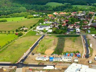 Pozemku v nové rezidenční lokalitě na Hluboké, 978m², zastavitelnost 40%
